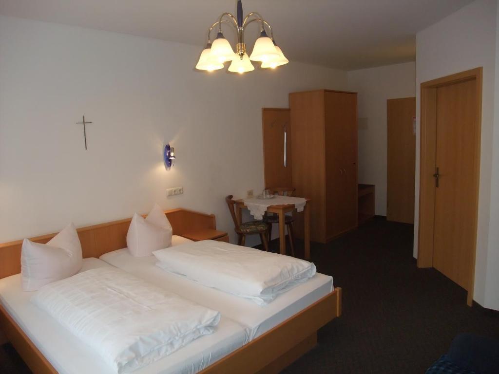 Gasthof Alte Post Obertrubach Rom bilde