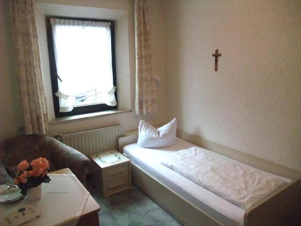 Gasthof Alte Post Obertrubach Rom bilde